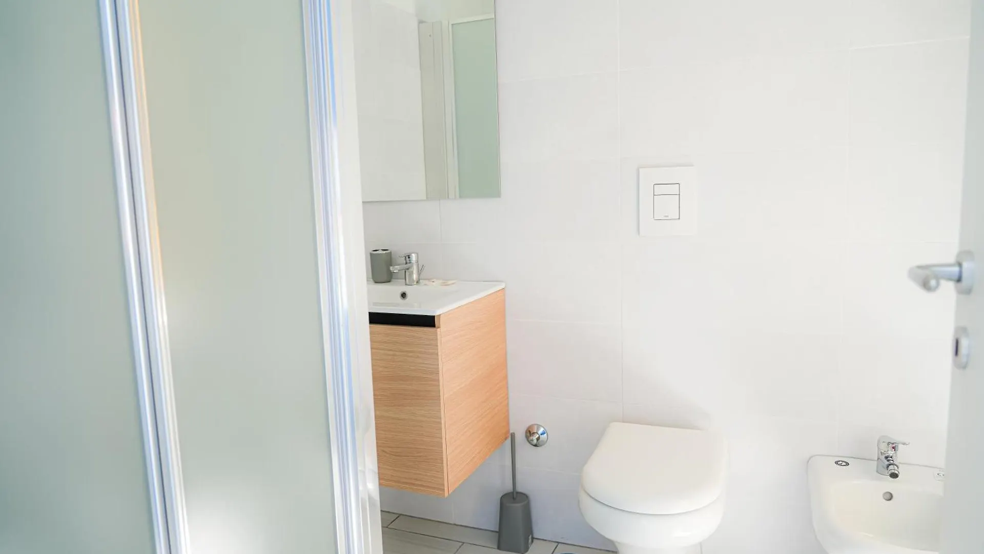 Vulcania Rooms Naples 0*,  Italy