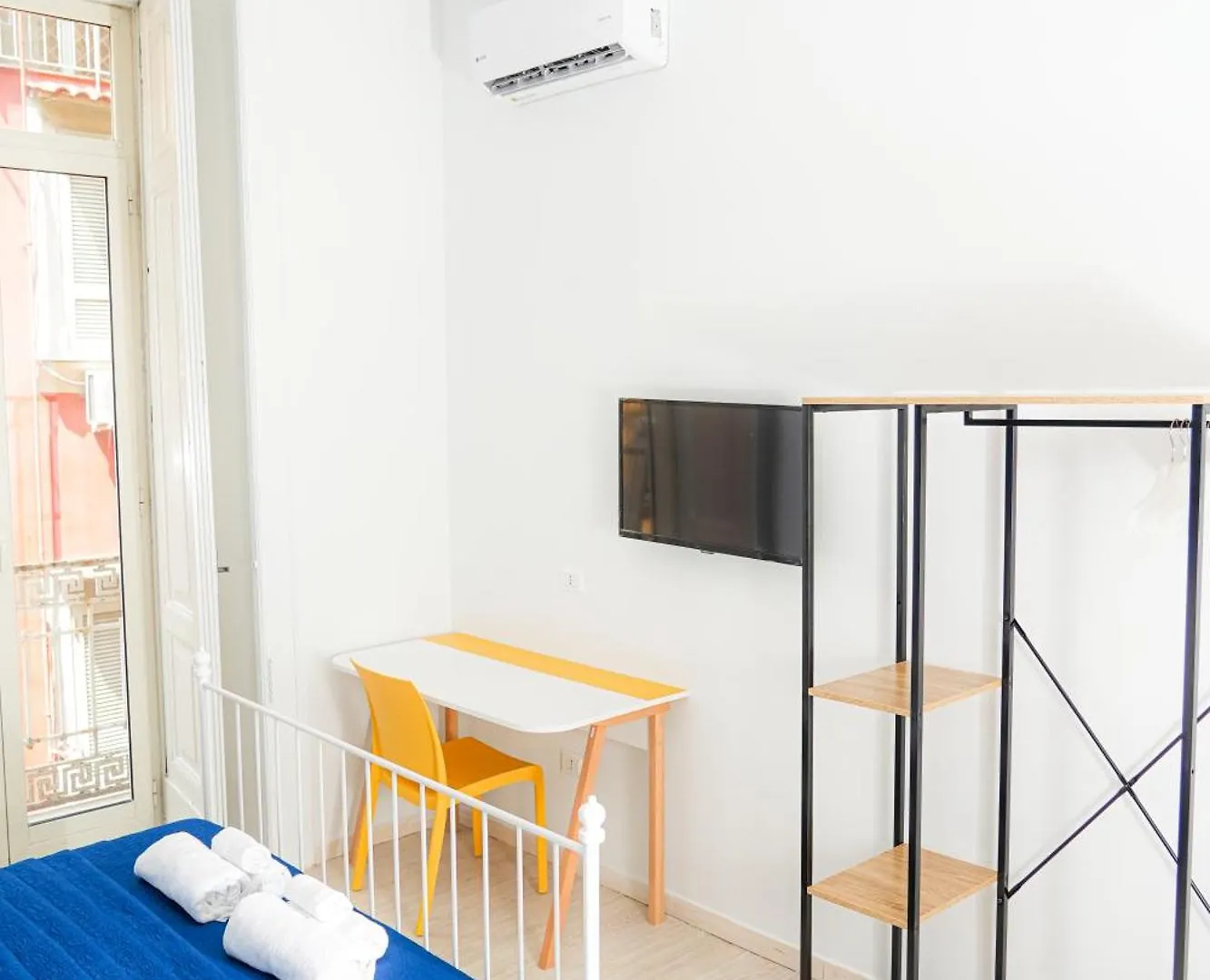 Vulcania Rooms Naples Guest house