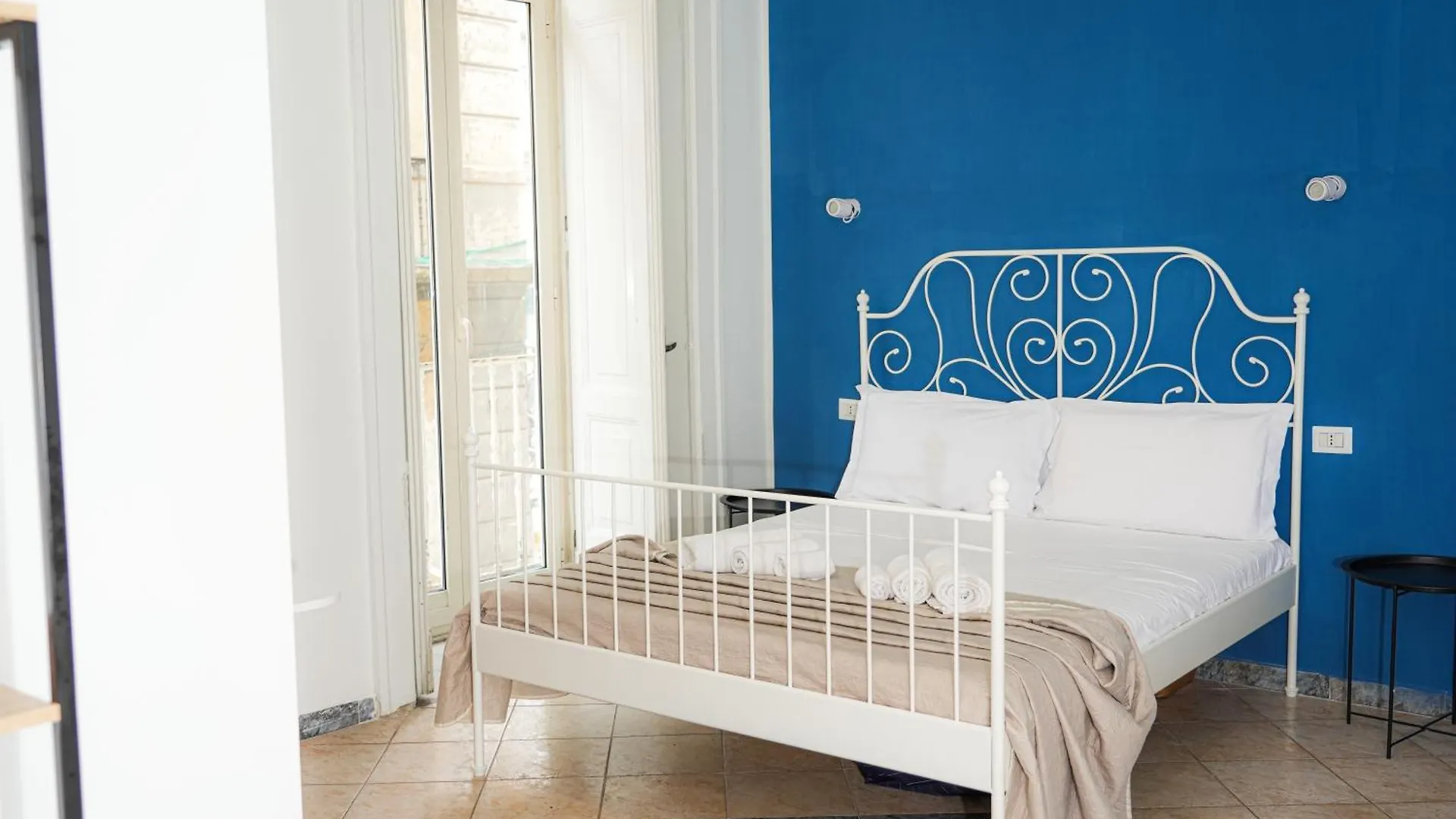 Vulcania Rooms Naples 0*,