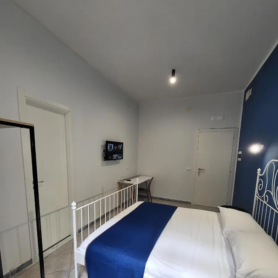 Vulcania Rooms Napoli Konukevi