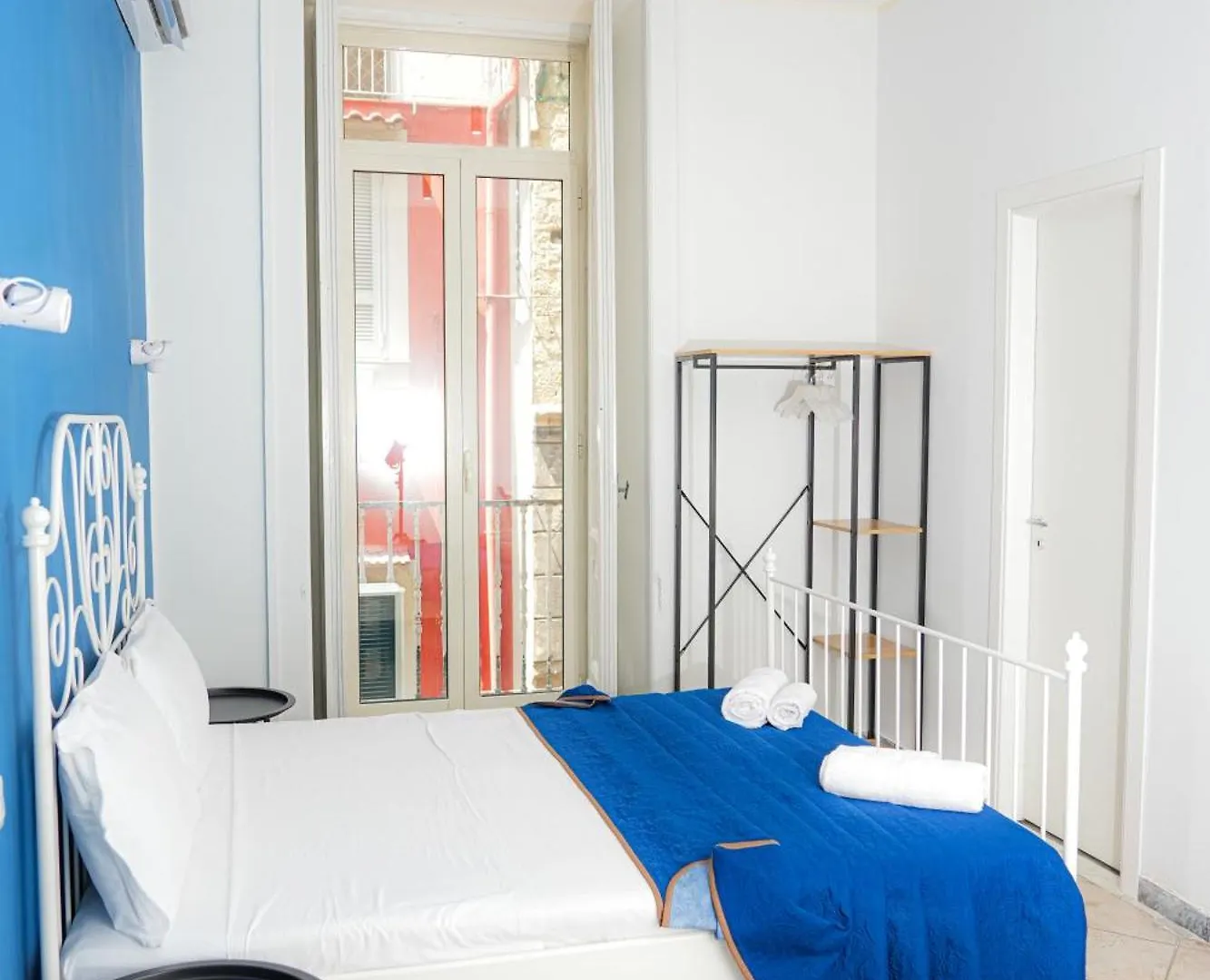 Vulcania Rooms Napoli 0*,