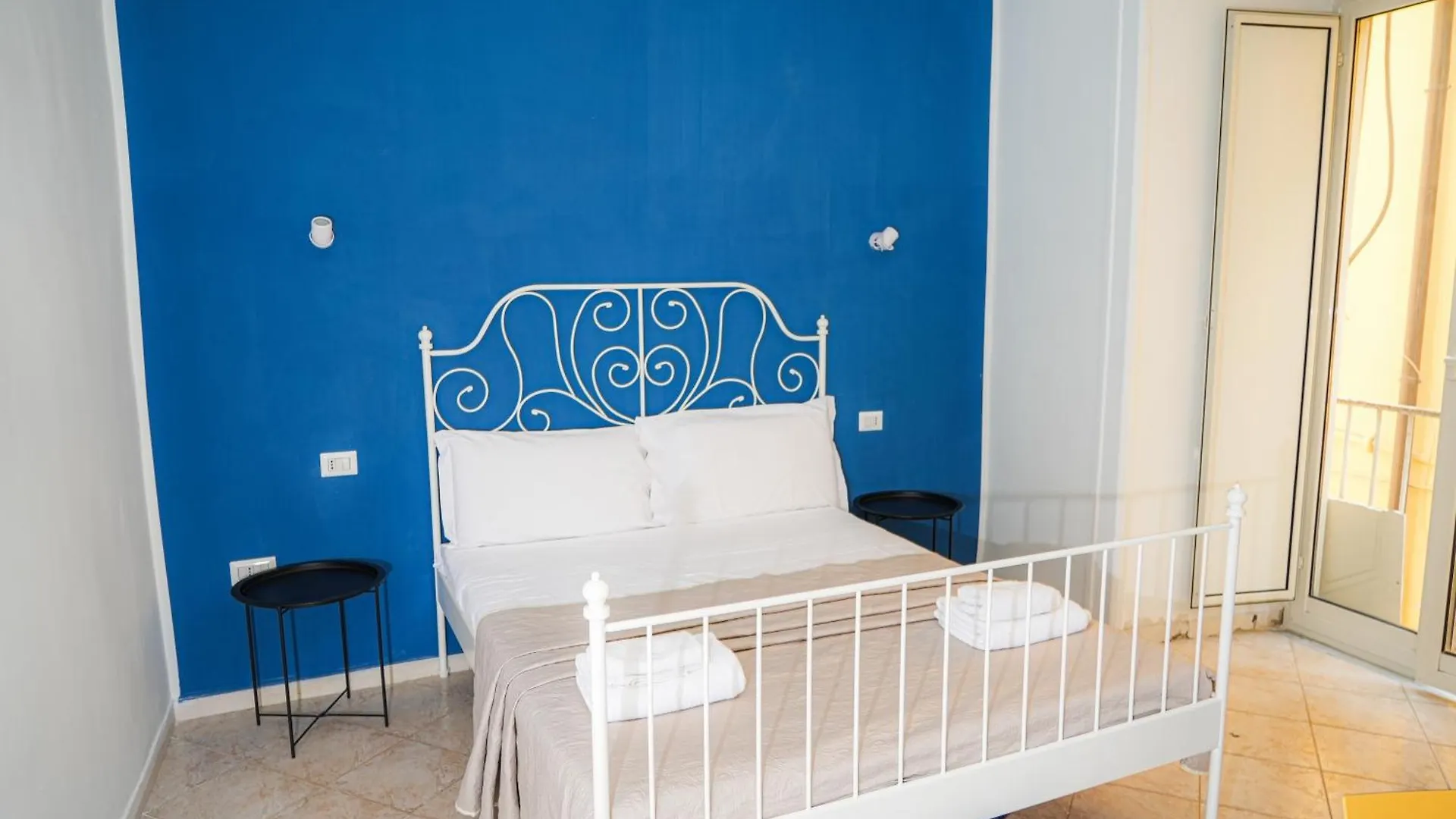 Konukevi Vulcania Rooms Napoli